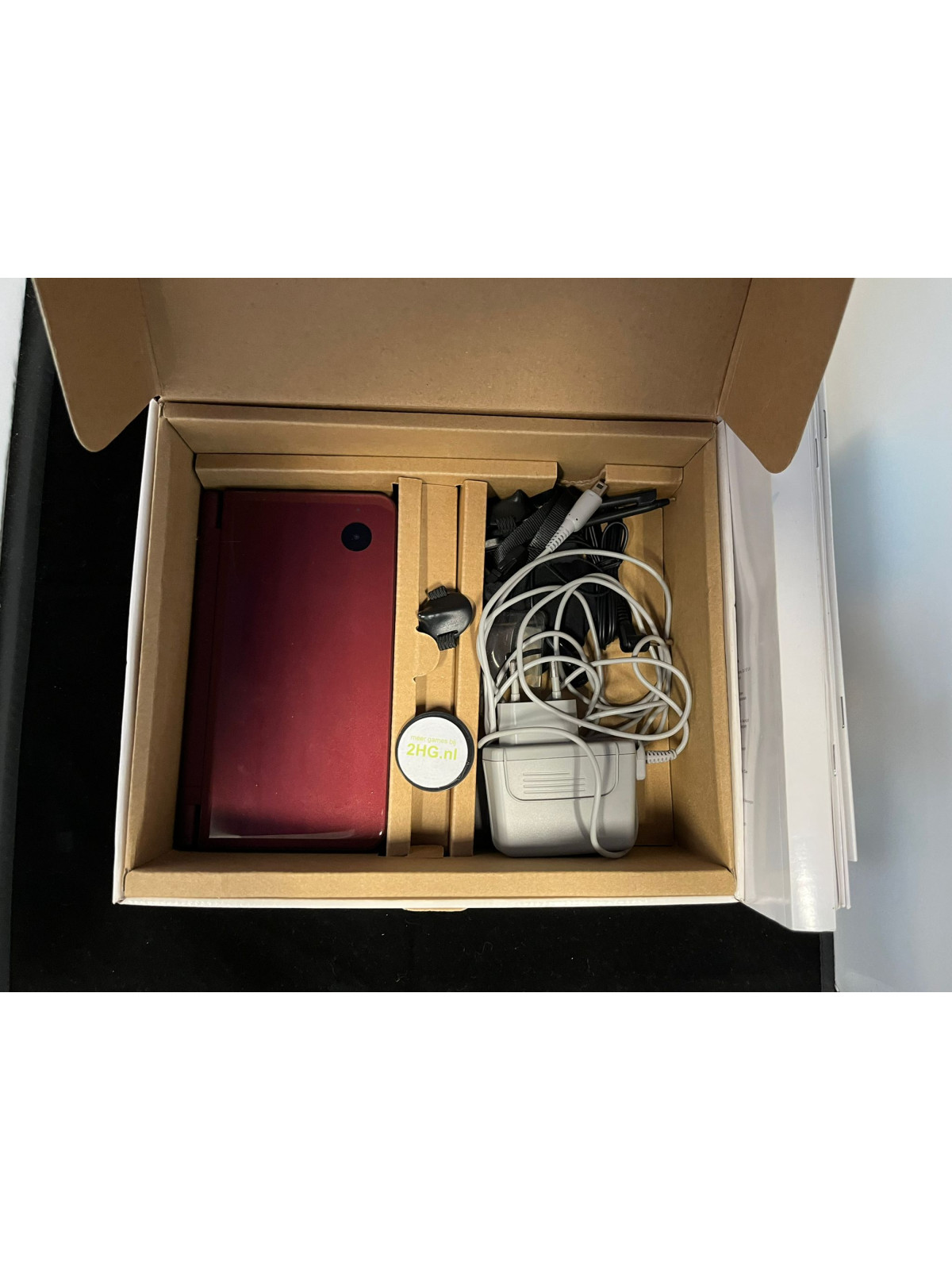 DSi XL Bordeaux Rood BoxedDS Console en Toebehoren DS€ 69,99 DS Console en Toebehoren