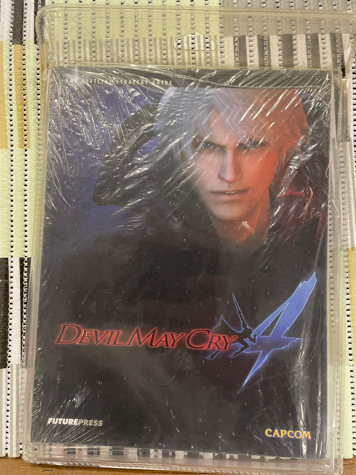 Devil May Cry 4 The Official Strategy Guide (sealed)