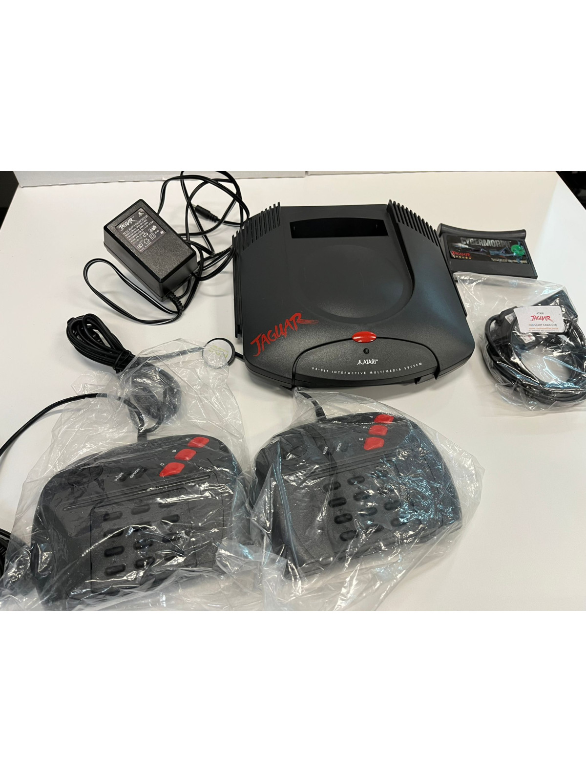 Atari Jaguar Console + 2 Controllers + Cybermorph