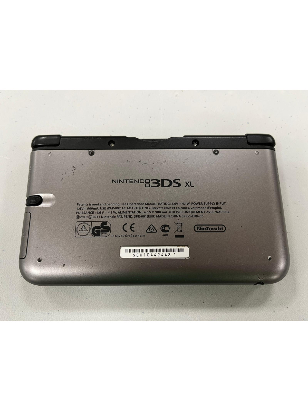 Nintendo 3DS XL Argent & Noir avec dommages mineurs