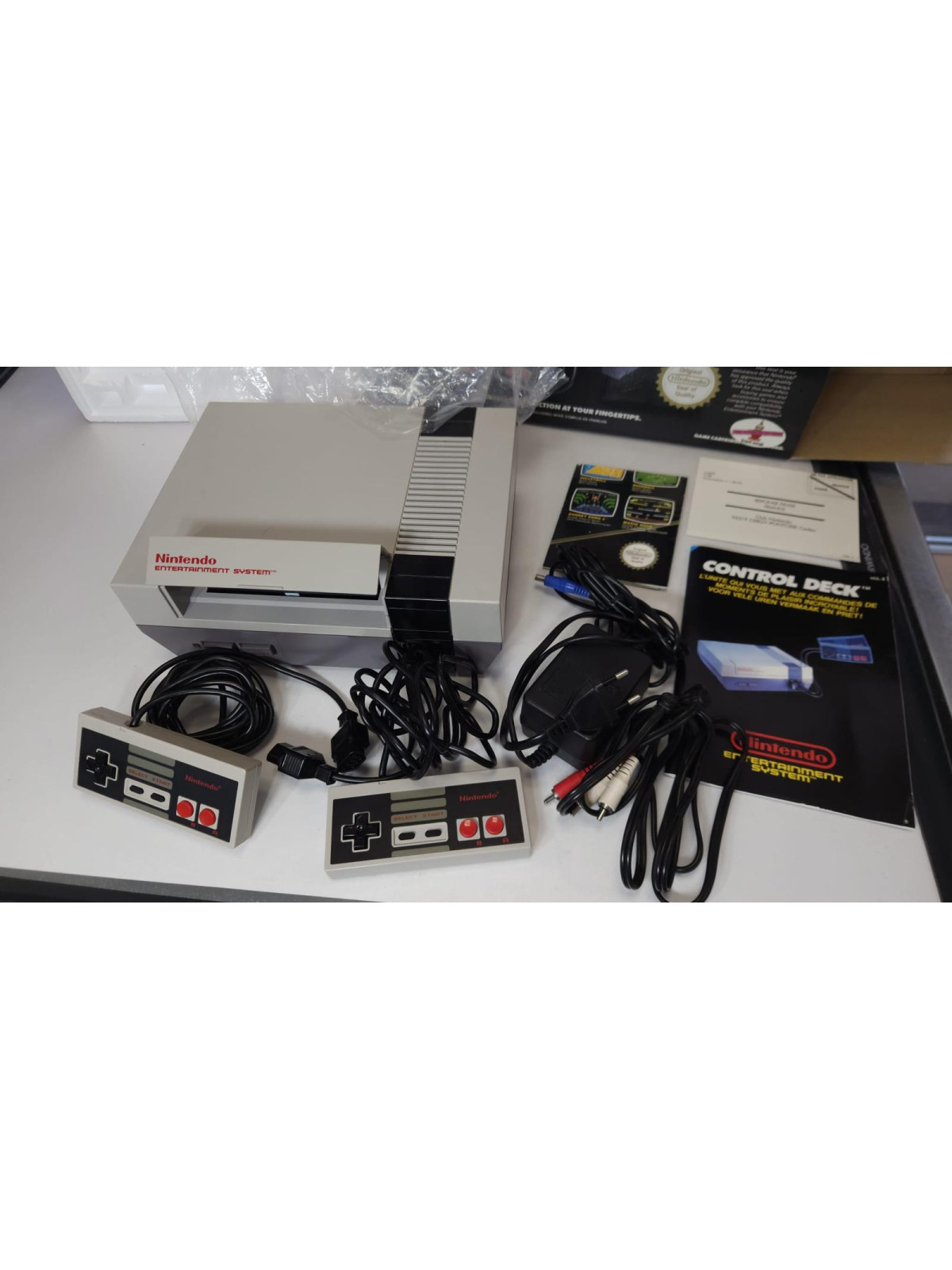 Nes Console Boxed Control Deck