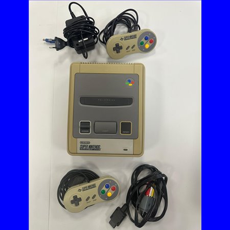 Snes (vergeeld) (zonder controller)