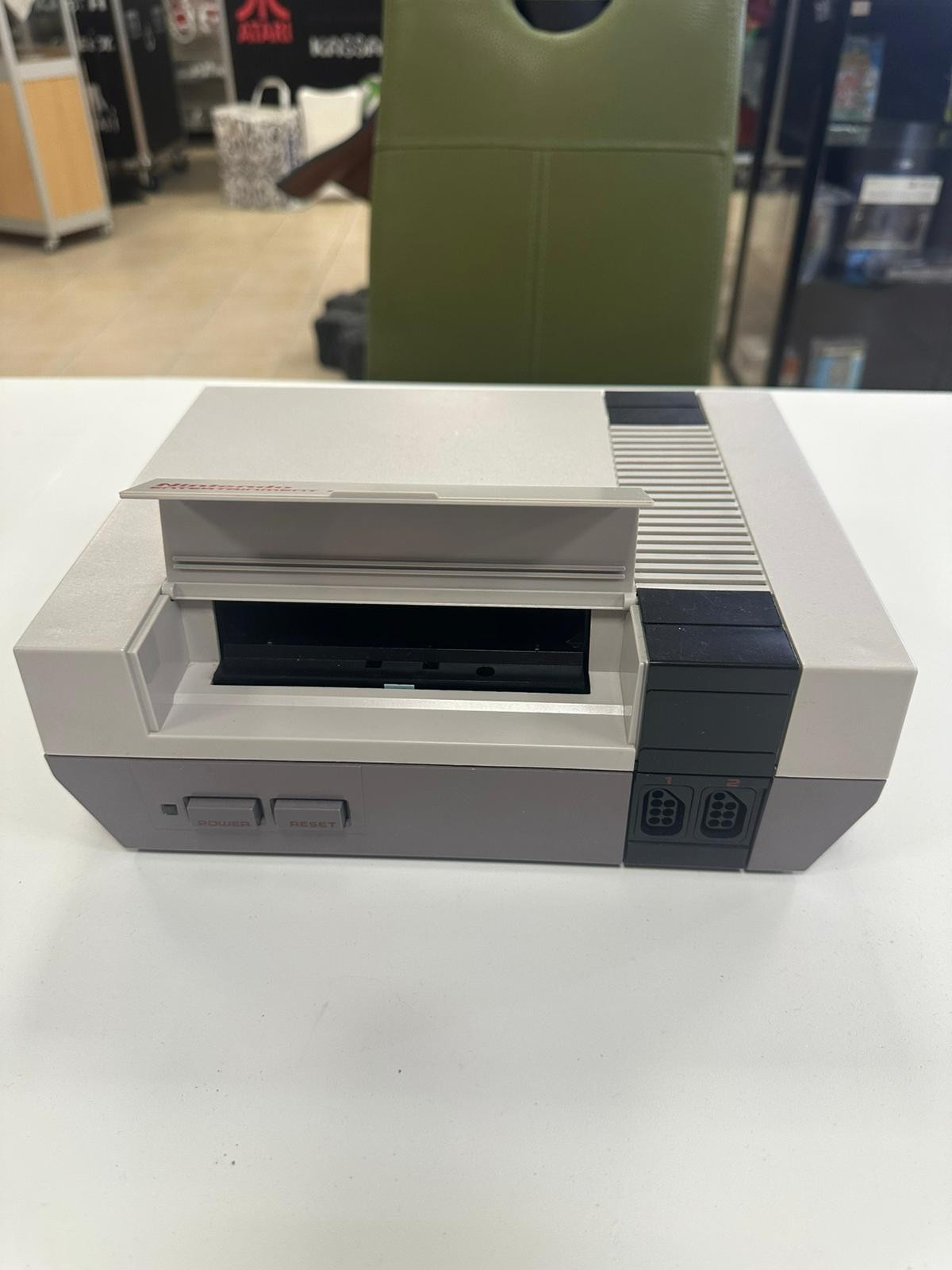Nes Console incl. 2 Controller en Zapper