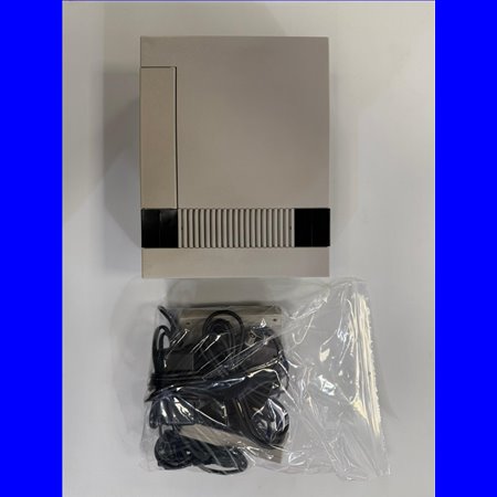 NES Console (licht verkleurd) incl. 2 Controller